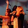 Dulce Maria e Valesca Popozuda cantaram juntas durante show da mexicana, em São Paulo, no mês de abril