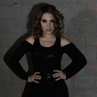 Wanessa exibe curvas com look sensual durante show em São Paulo