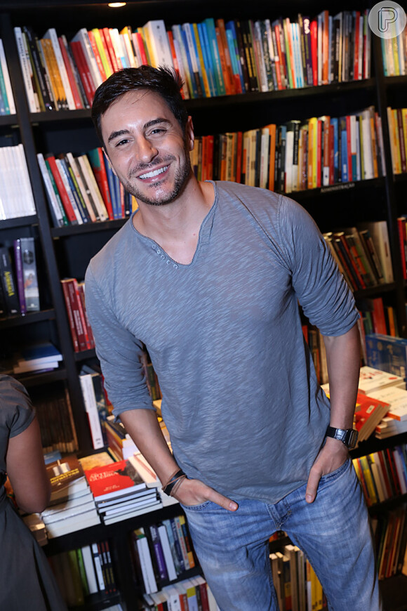 Babi Xavier muda visual e raspa cabelos para novela 'Os Dez Mandamentos'