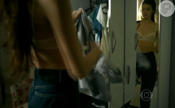 Camila Queiroz interpreta a modelo Arlete, que se transformará na garota de programa Angel, na novela 'Verdades Secretas'