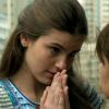 Arlete (Camila Queiroz) implora para que a mãe (Drica Moraes) a deixe ser modelo, na novela 'Verdades Secretas'