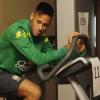 Neymar vai precisar ganhar 'dois ou três' quilos de massa muscular no Barcelona, segundo jornal espanhol 'Sport'