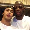 Neymar recebe visita de amigo antes de reapresentação à Seleção