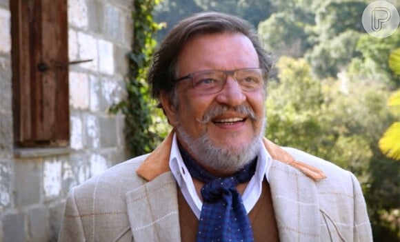 Luis Melo é Massimo, o administrador da propriedade da família Castellini em Campobello; na novela 'Além do Tempo'