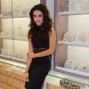 Paloma Bernardi usou look todo preto em inauguração de loja