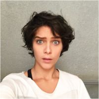 Isabella Santoni aparece com cabelo escuro em rede social: 'Acordei morena!'