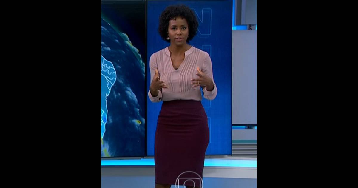saia vinho combina com que cor de blusa