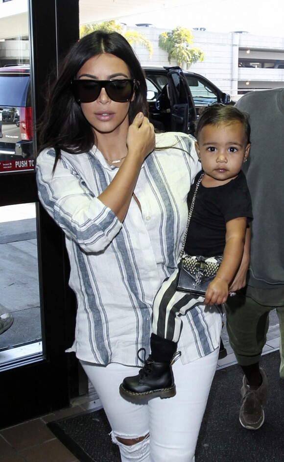 Kim Kardashian contratou personal trainer para a filha, North West, de 2 anos