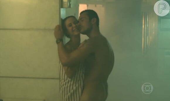 O ator já revelou que ficou nu com Guilhermina Guinle por três horas para gravar cena de sexo no vestiário