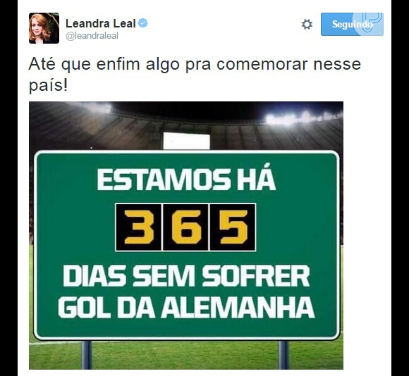 Camila Pitanga compartilhou a publicação de Leandra Leal lembrando o aniversário de um ano do jogo Brasil x Alemanha, válido pela semifinal da Copa do Mundo. Na partida, a Seleção foi goleada por 7 x 1