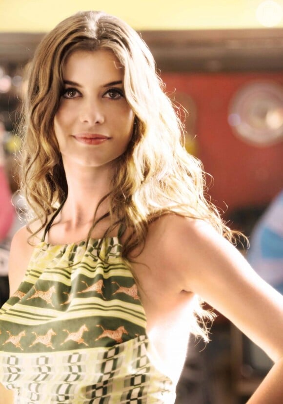 Alinne Moraes posa como Janaína do filme 'Tim Maia'