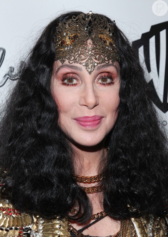 Cher lançou o recentemente o single de 'Woman's World' após 11 anos sem gravar nada inédito