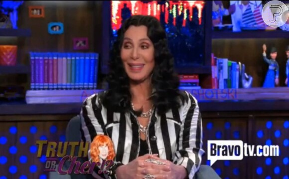 Cher participou do programa Bravo com o apresentador Andy Cohen
