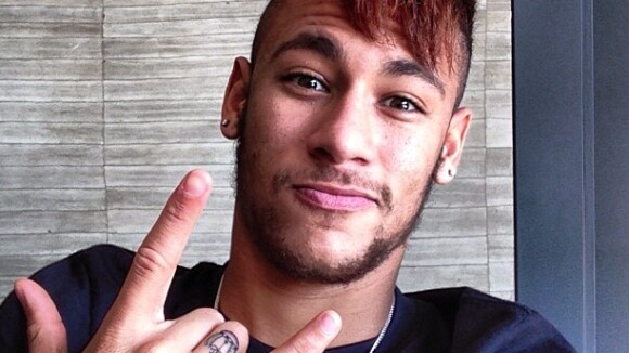 Neymar terá que adotar cabelo mais discreto na Espanha, a pedido do Barcelona