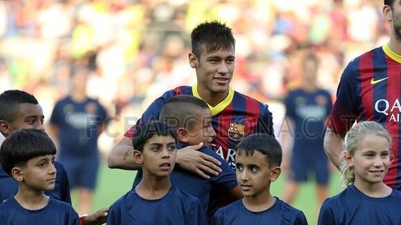 Neymar surpreende dirigentes do Barcelona por postura fora dos gramados