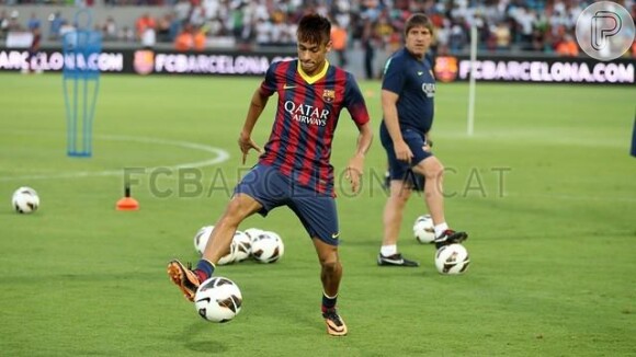 Neymar esteve em Israel, Palestina, Tailândia e Malásia com o time do Barcelona
