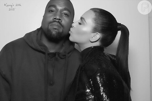 Kim Kardashian e Kanye West foram à festa de Kendall