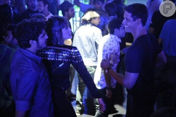 Guto (Márcio Garcia) reaparece e Patrícia (Maria Casadevall)o reencontra quando está com Michel (Caio Castro) em uma festa, em 'Amor à Vida', em 13 de agosto de 2013