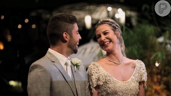 Luana Piovani casou-se com o surfista Pedro Scooby no dia 26 de julho de 2013