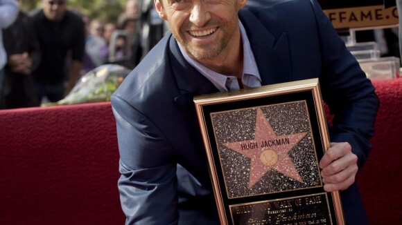 Hugh Jackman, de 'Os miseráveis', ganha estrela na calçada da fama de Hollywood