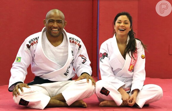 Maria Melilo está namorando Sergio Moraes, seu professor de jiu-jítsu, segundo o jornal 'Extra' deste sábado, 17 de agosto de 2013