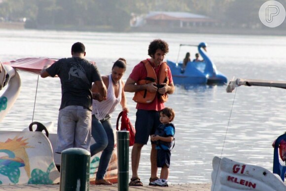 Eriberto Leão e a mulher levaram o filho neste sábado no Rio