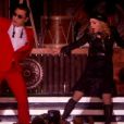Madonna convida o sul-coreano Psy para dividir o palco ao som do hit 'Gangnam Style', em Nova Iorque