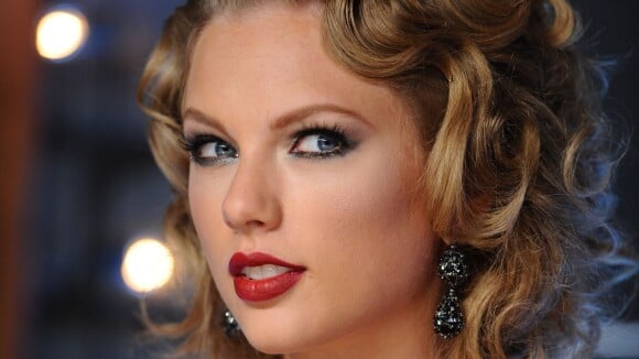 Taylor Swift pode atuar em 'The Secret Service' ao lado de Adele e David Beckham