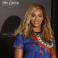 Beyoncé chega ao Brasil com a família para turnê em cinco cidades: 'Animada'