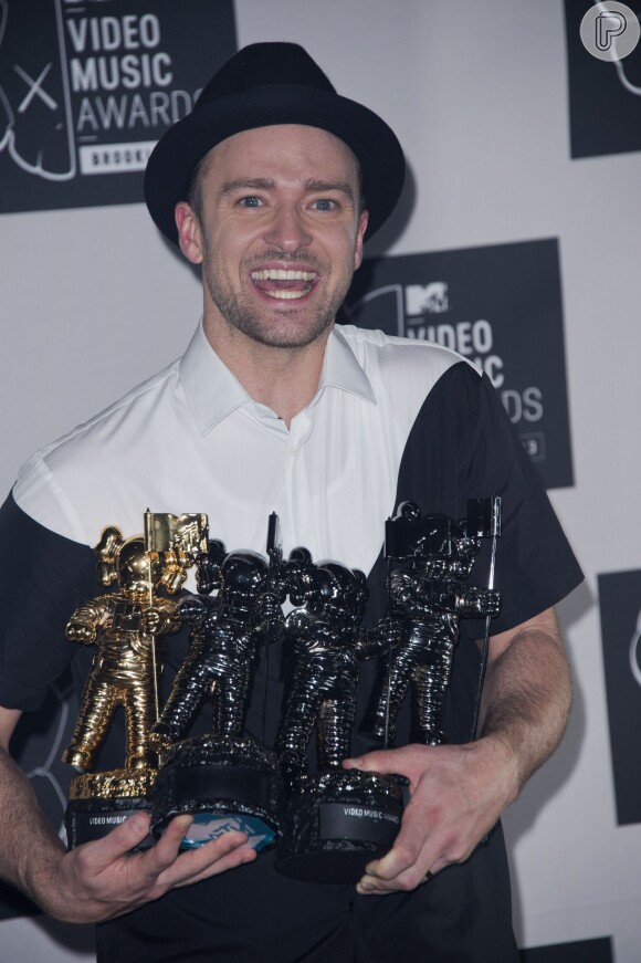 Justin Timberlake foi o grande homenageado do VMA 2013 e saiu da premiação com 4 estatuetas