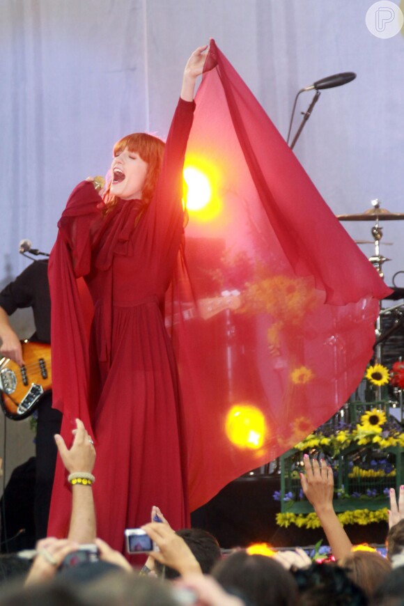 Florence Welch é a vocalista do 'Florence and the Machine' e eles apresentarão a turnê 'Ceremonials Tour' no Rock In Rio