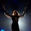 Florence + The Machine abusa das luzes e das sonoridades das harpas e instrumentos de percusão tribais para contagiar o público durante o show