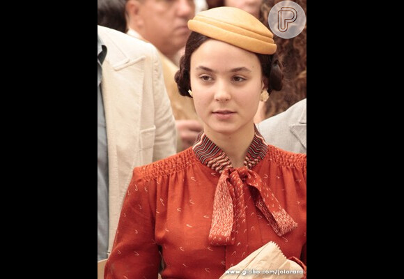 Juliana Lohmann será Belmira, filha mais nova de Arlindo (Marcos Caruso), o 'patinho feio da família', em 'Joia Rara'