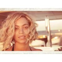 Beyoncé publica fotos com blusa de frio na praia