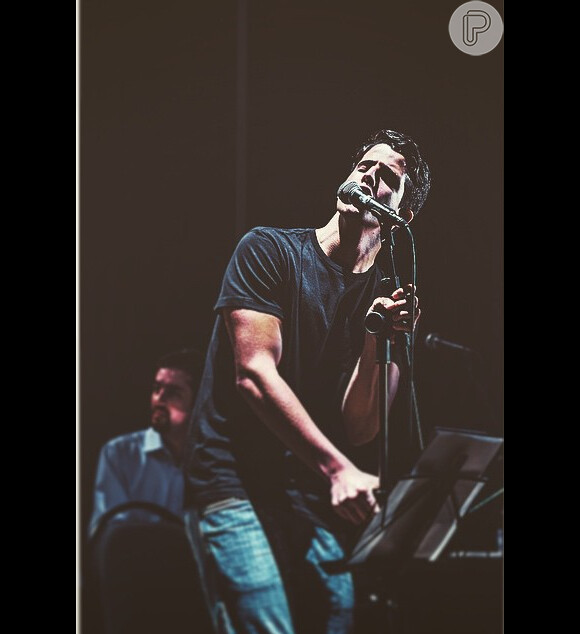 Enzo Celulari decidiu deixar a carreira musical em segundo plano por enquanto