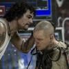 Wagner Moura e Matt Damon em cenas do filme 'Elysium', que estreia na próxima sexta-feira (20) no Brasil