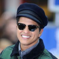 Bruno Mars completa 28 anos confirmado para se apresentar no Super Bowl, em 2014