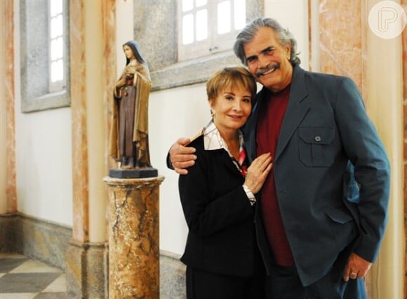 Glória Menezes e o marido, Tarcísio Meira, contracenaram em 'A Favorita' (2008), como Irene e Copola