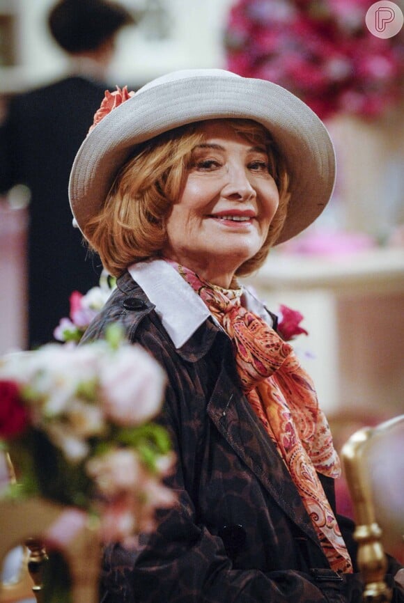 A avó Violeta, do seriado 'Louco Por Elas', é interpretada por Glória Menezes