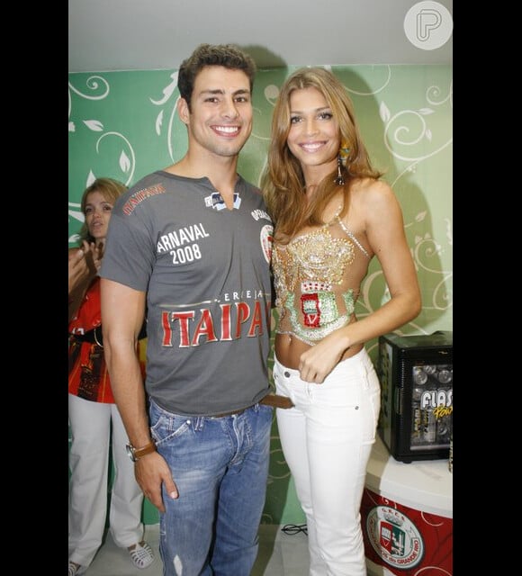 Grazi Massafera e Cauã Reymond começaram a namorar em 2007, após terminar com o também ex-BBB Allan Passos