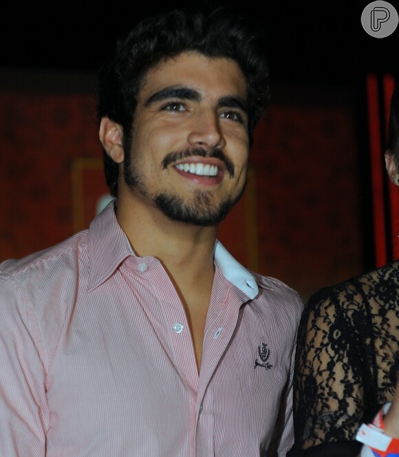 Caio Castro foi descoberto durante concurso no programa do apresentador Luciano Huck