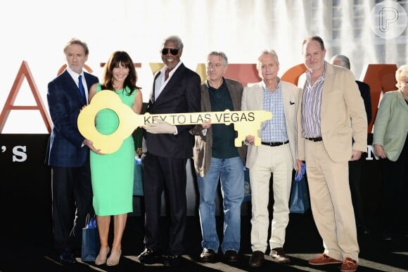 Michael Douglas lança 'Last Vegas' ao lado de Kevin Kline, Mary Steenburgen, Morgan Freeman, Robert De Niro e Jon Turteltaub