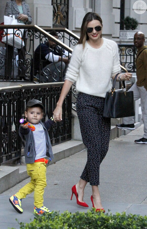 Miranda Kerr é uma top model. Ela e Orlando são pais do pequeno Flynn, de dois anos