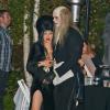 Fergie e Josh Duhamel gostam mesmo de Halloween. Na festa de Kate Hudson, a cantora se fantasiou de Elvira, enquanto o ator se caracterizou como o personagem Riff Raff, de 'The Rocky Horror Picture Show', em 26 de outubro de 2013