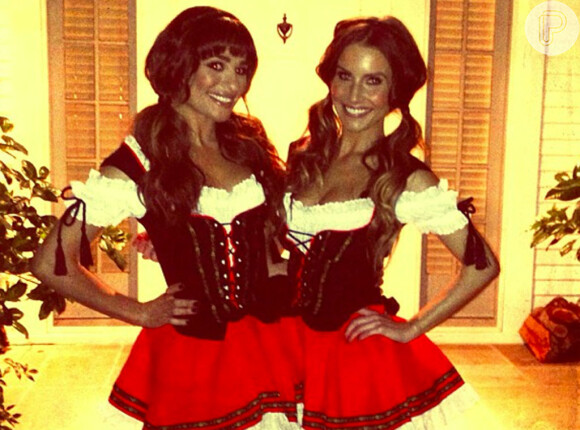 Lea Michele usou uma fantasia sexy de alemã para festa de Halloween