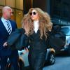 Lady Gaga compareceu ao Fashion Week de Nova York com look masculino, em 6 de setembro de 2013