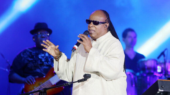 Prestes a vir ao Brasil, Stevie Wonder anuncia dois novos álbuns para 2014
