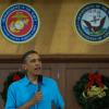 Barack Obama e Michelle Obama visitam base militar no Havaí, em 25 de dezembro de 2012