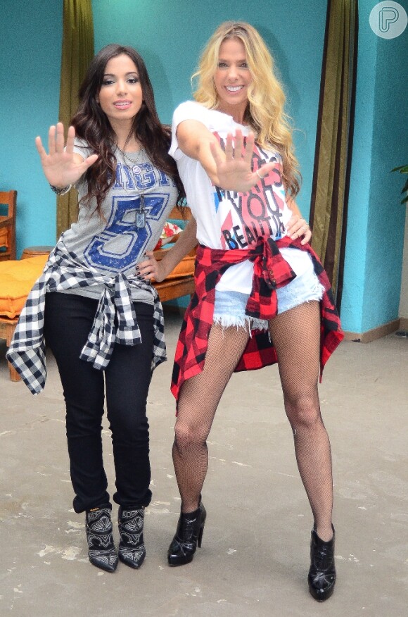 Adriane Galisteu também recebeu Anitta e aprendeu a dançar o 'Show das Poderosas'