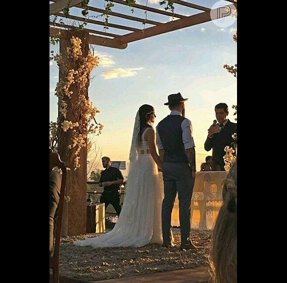 Mateus, da dupla com Jorge, se casou com Marcela Barra nesta quarta-feira, dia 06 de julho de 2016